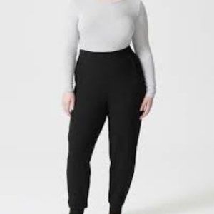 Universal Standard Hathaway Jogger in Black Sand